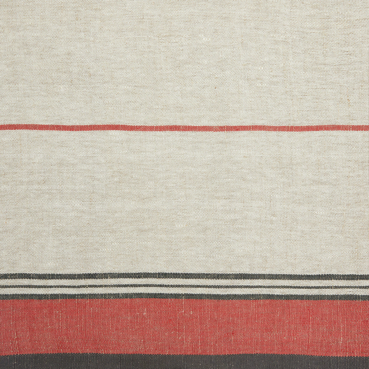 Eze 60x90 Tablecloth in Ivory & Red