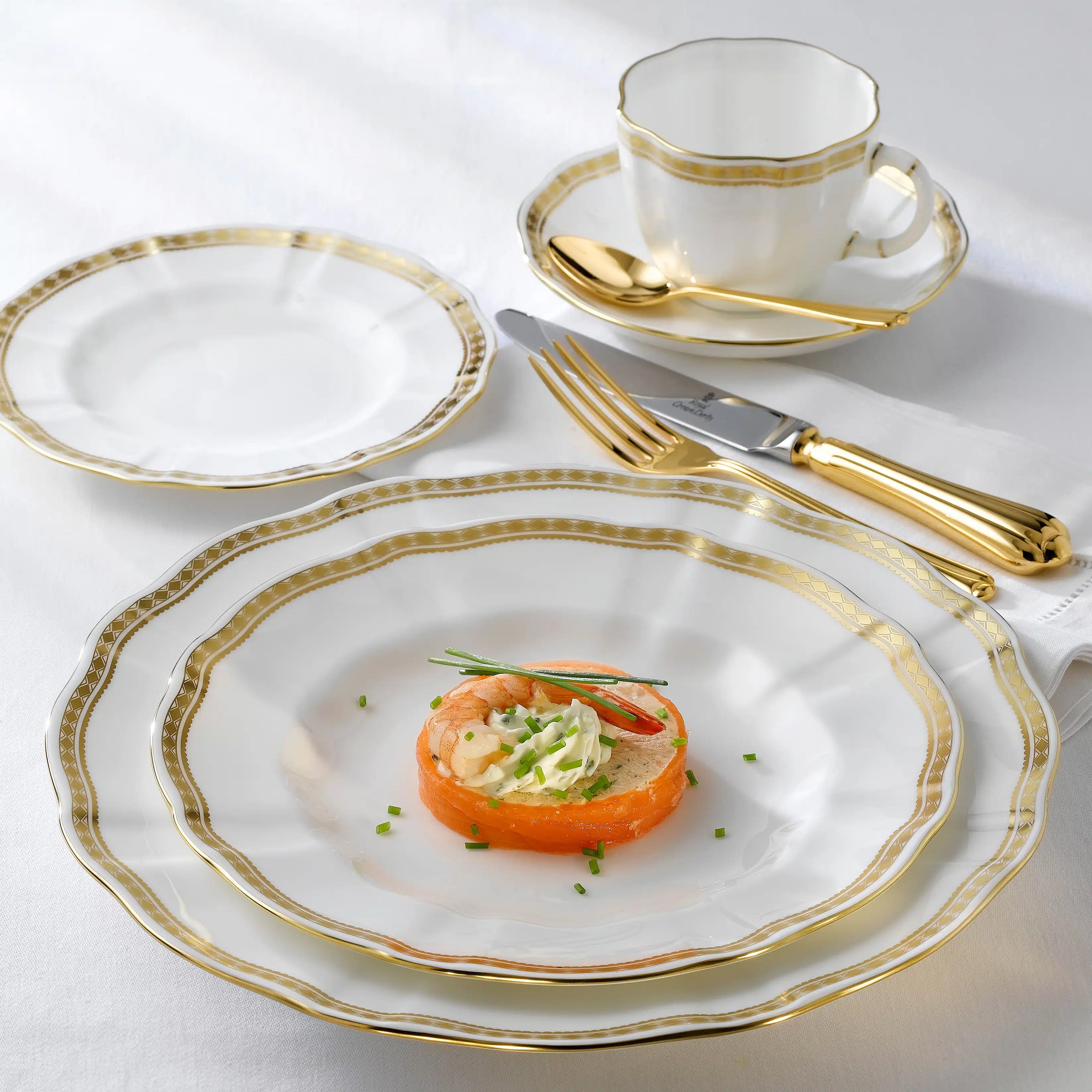 Carlton Gold Bread & Butter Plate