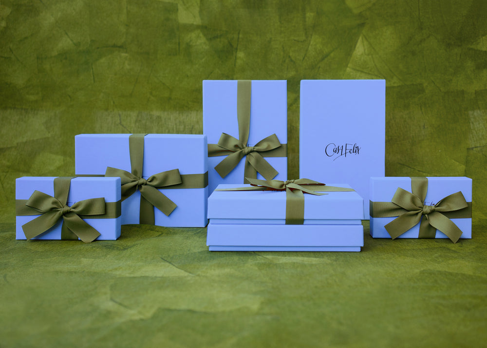 Berry Pom Pom Gift Enclosure Cards