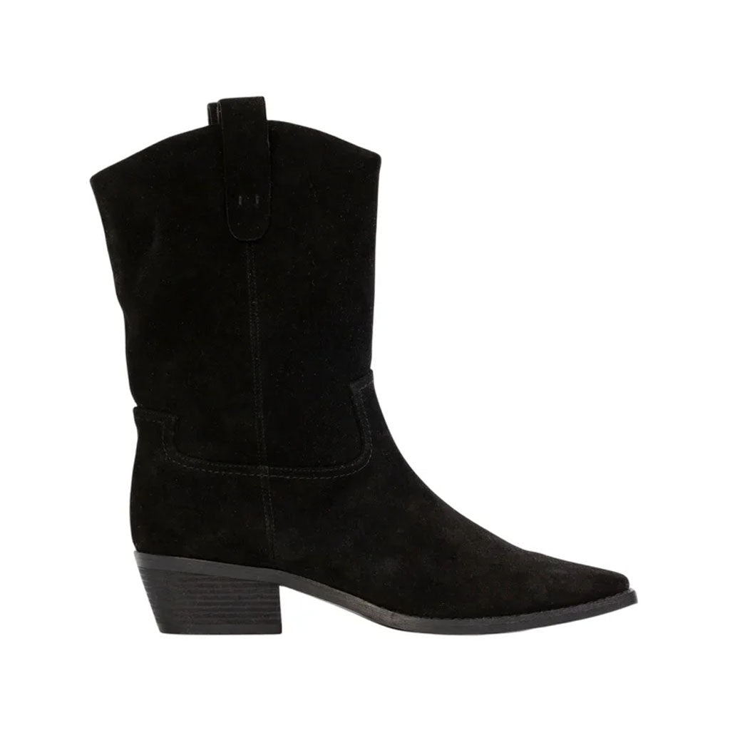 Casey 55 in Black Suede