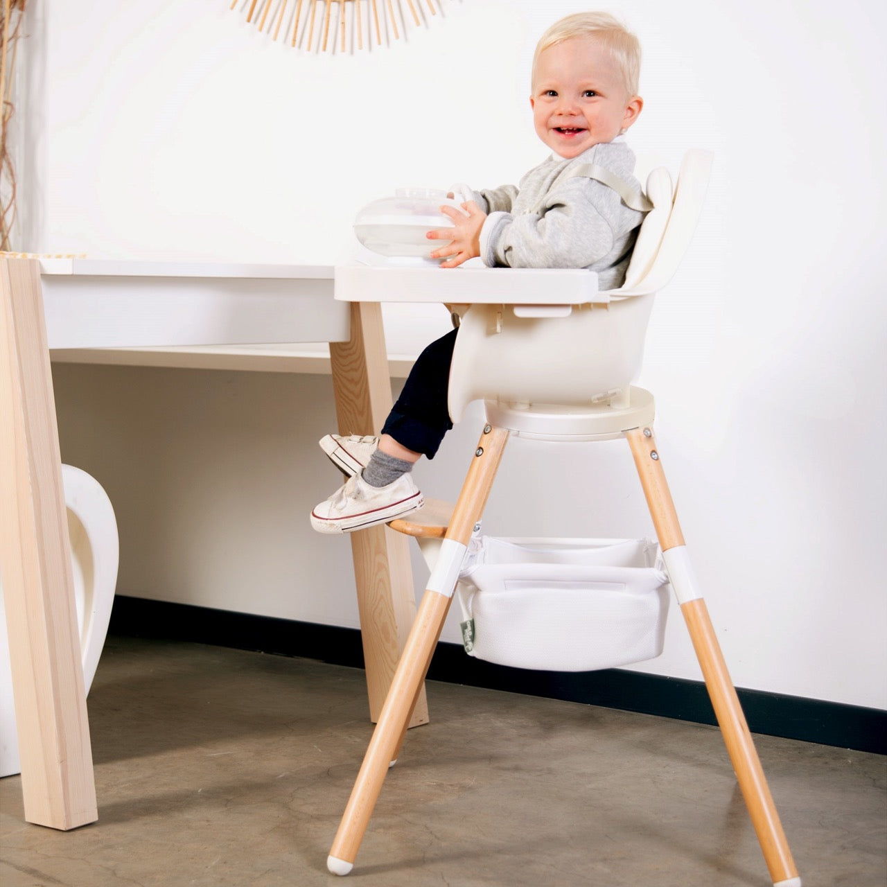 CHILD EVOLU ONE 80 ハイチェア 回転式 ホワイト Childhome Evolu ONE.80° High Chair | Over The Moon