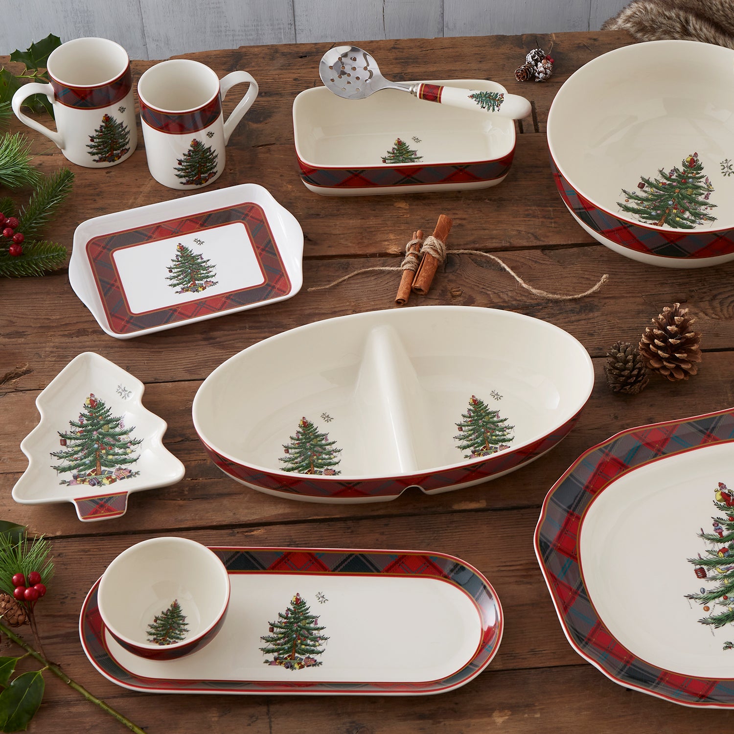 Christmas Tree Tartan 13" Large Oval Divided Server