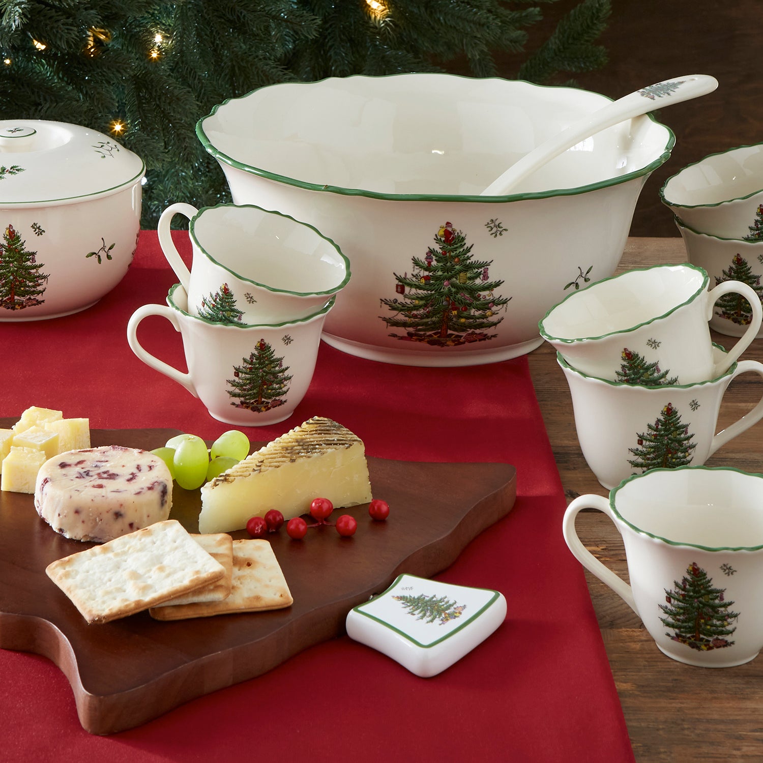 Christmas Tree 2-Piece 13" Cheese Board & Spreader