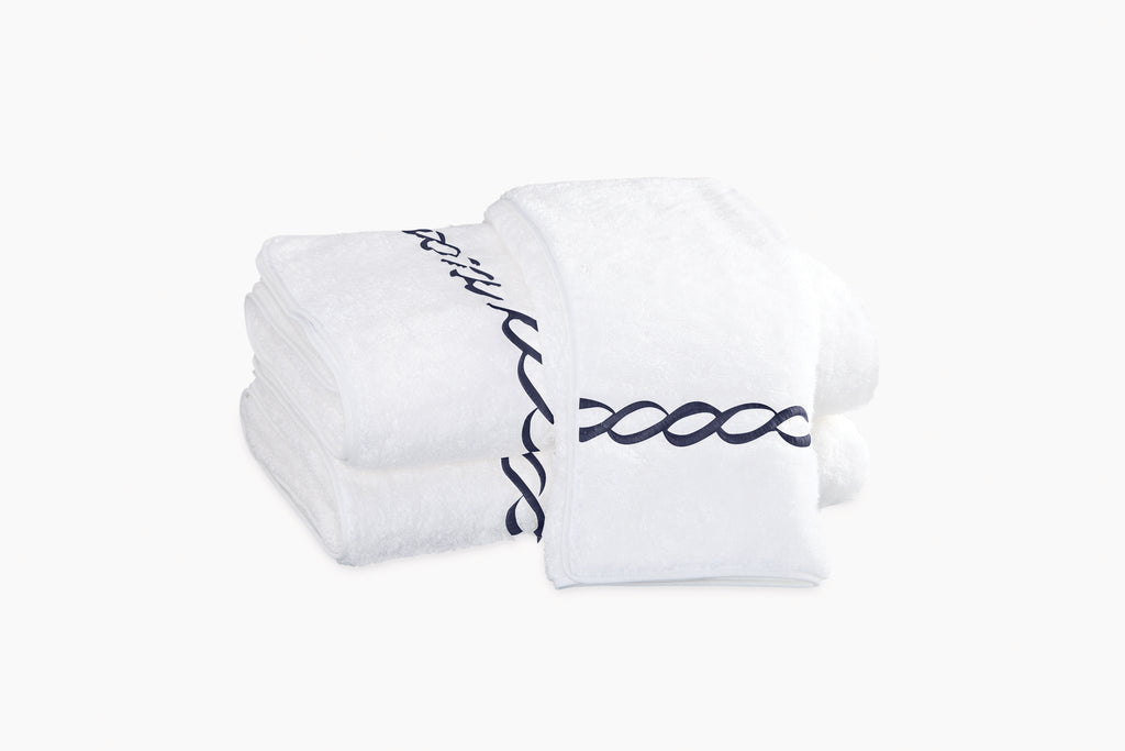 Classic Chain Bath Collection