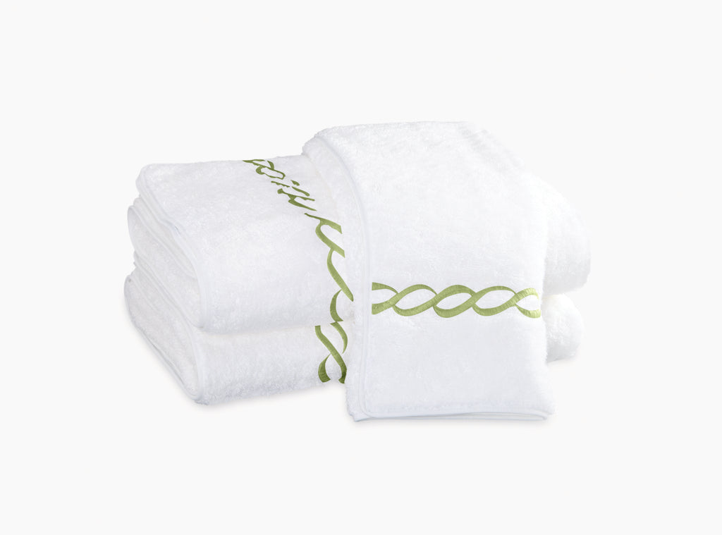 Classic Chain Bath Collection