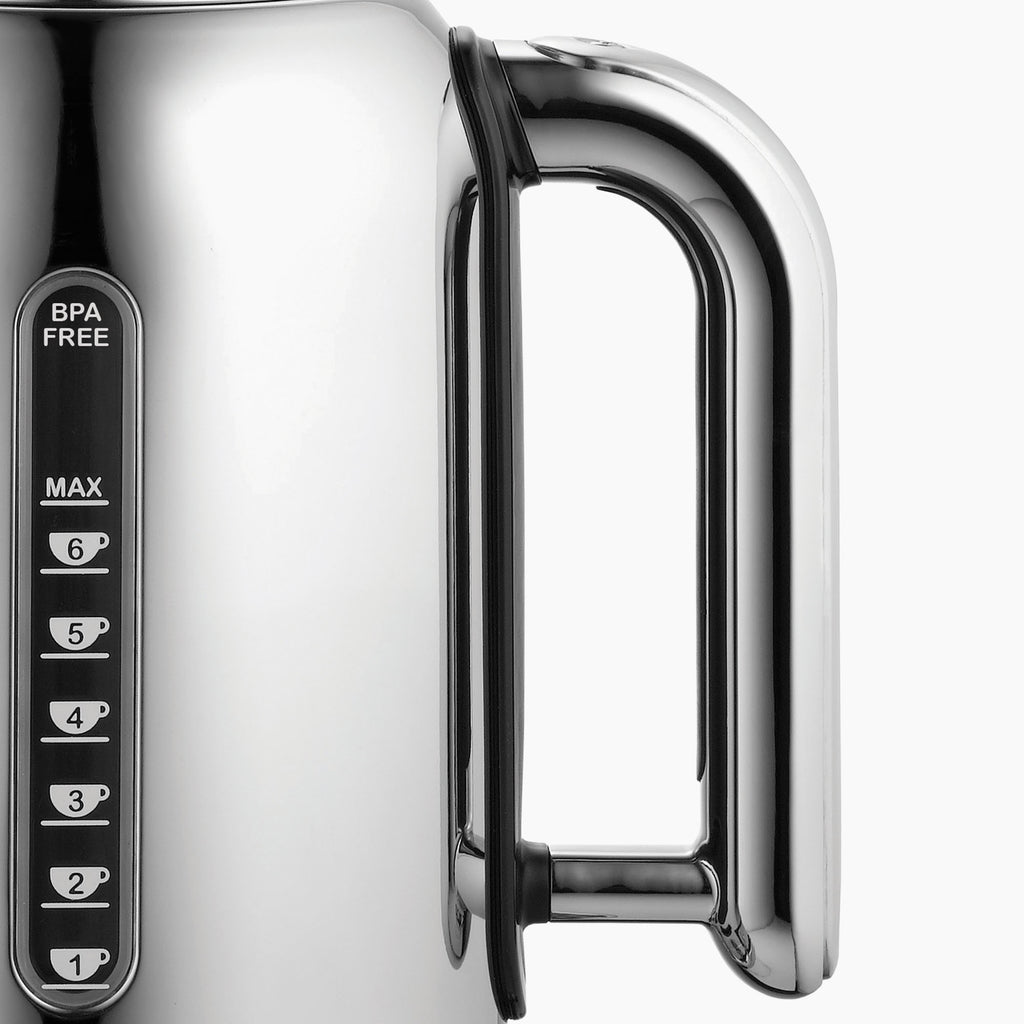 Classic Series Kettle in Polished Chrome