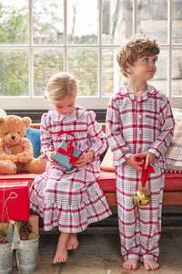 Classic Nightgown in Wreaths and Bows