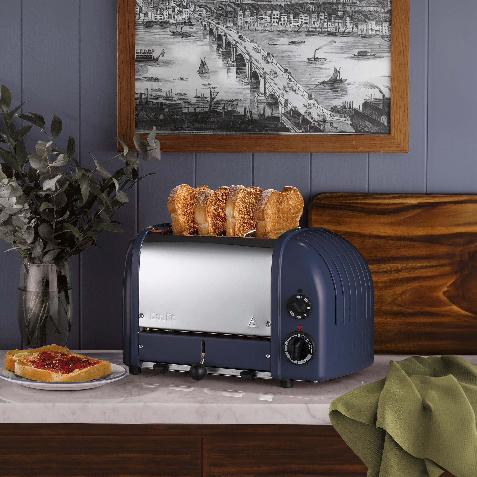 4 Slot Classic Toaster in Lavender Blue