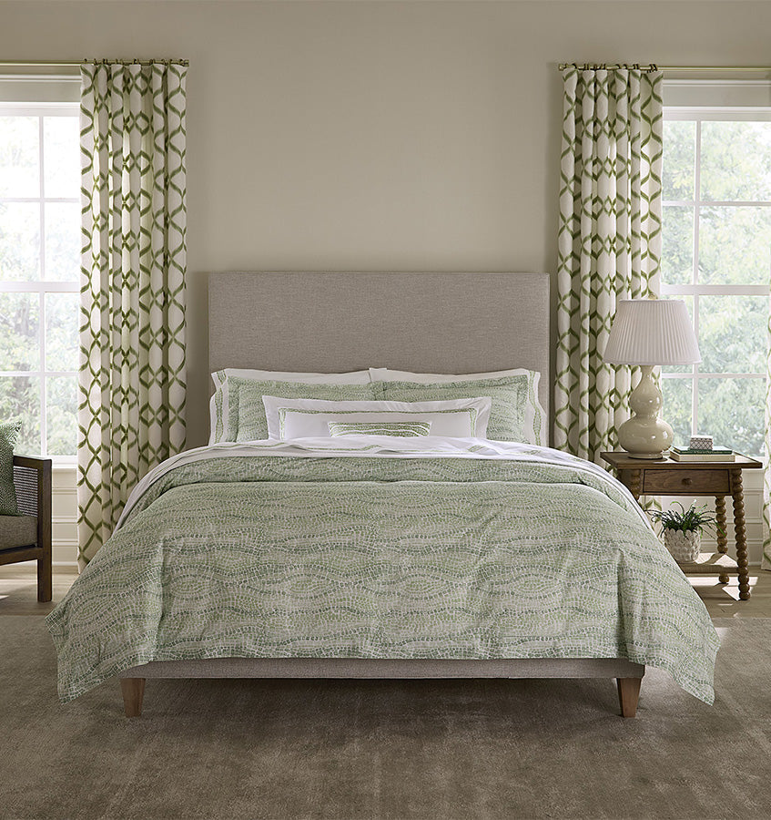 Cobblestones Flat Sheet in White & Green