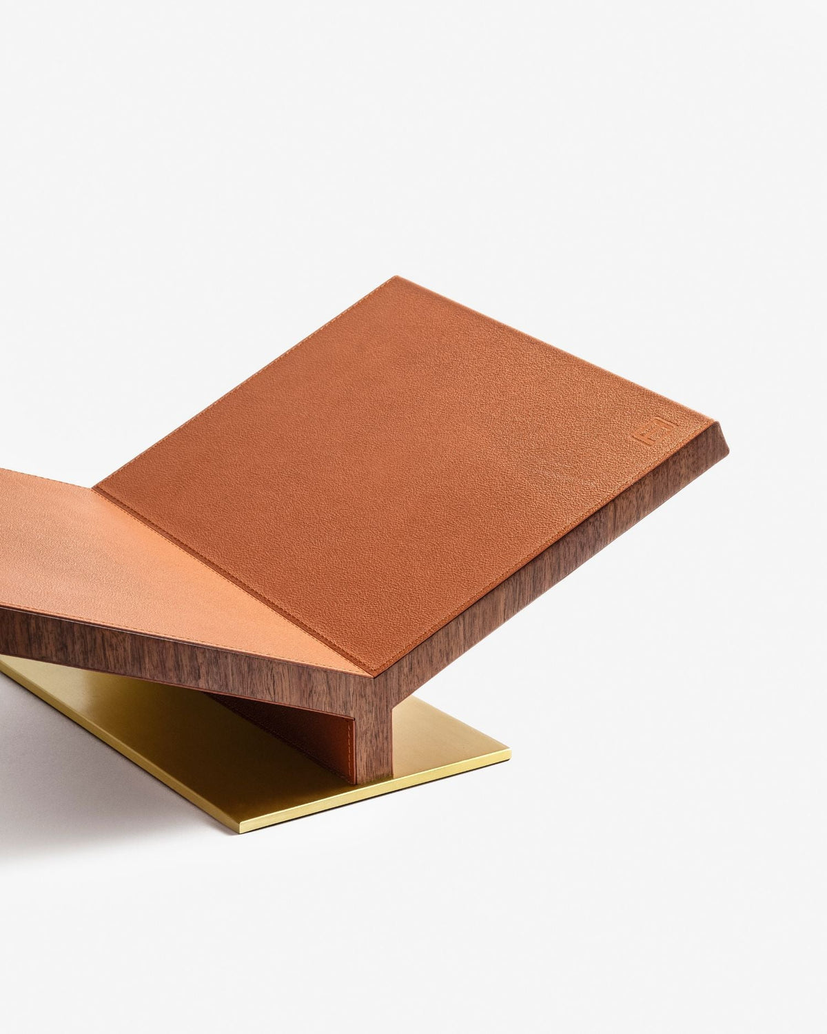 Collector Classic Bookstand in Camel