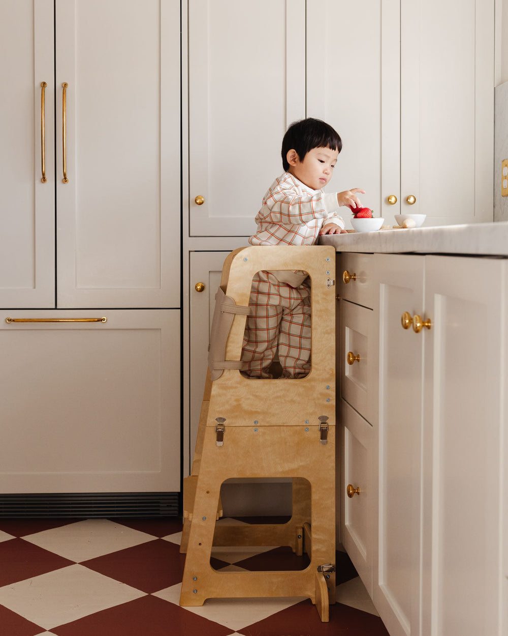 Learning Tower Kitchen Helper Tower for toddlers