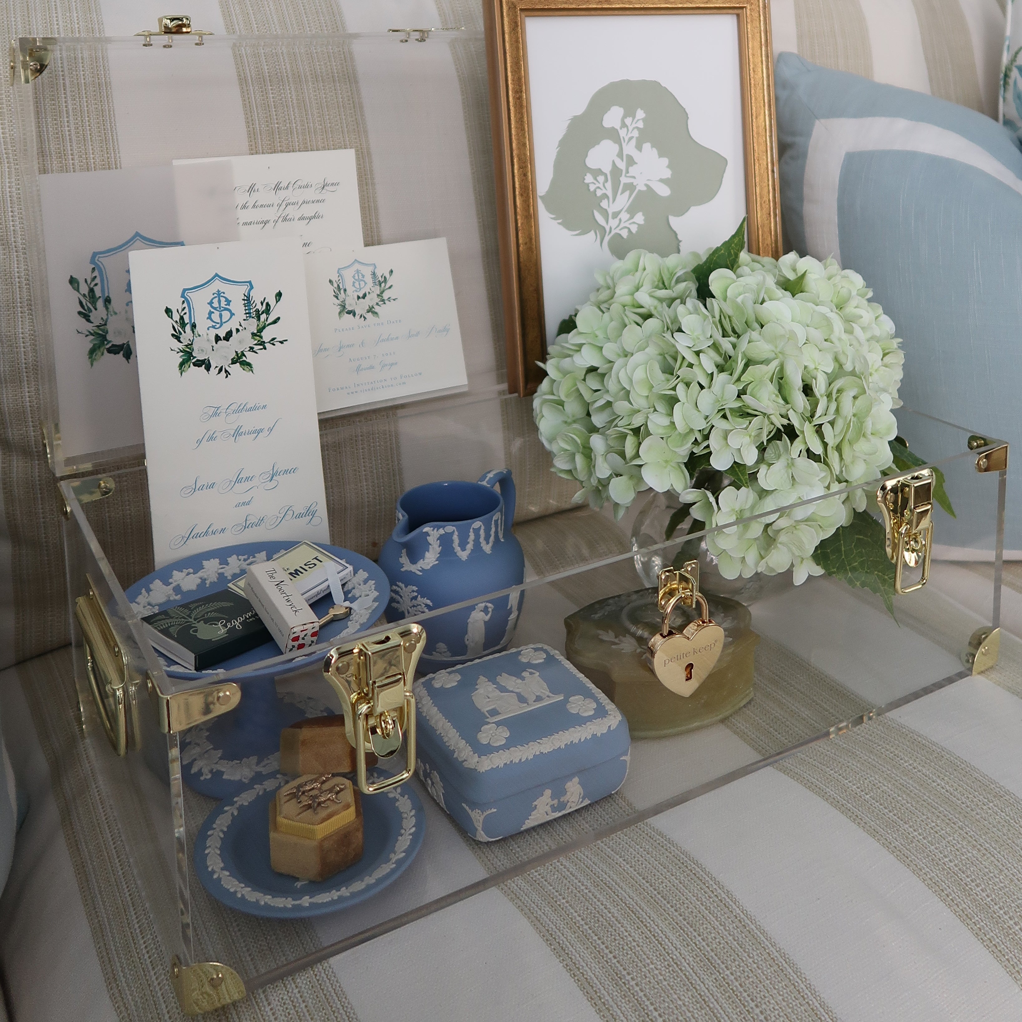 Acrylic Keepsake Trunk - Mini