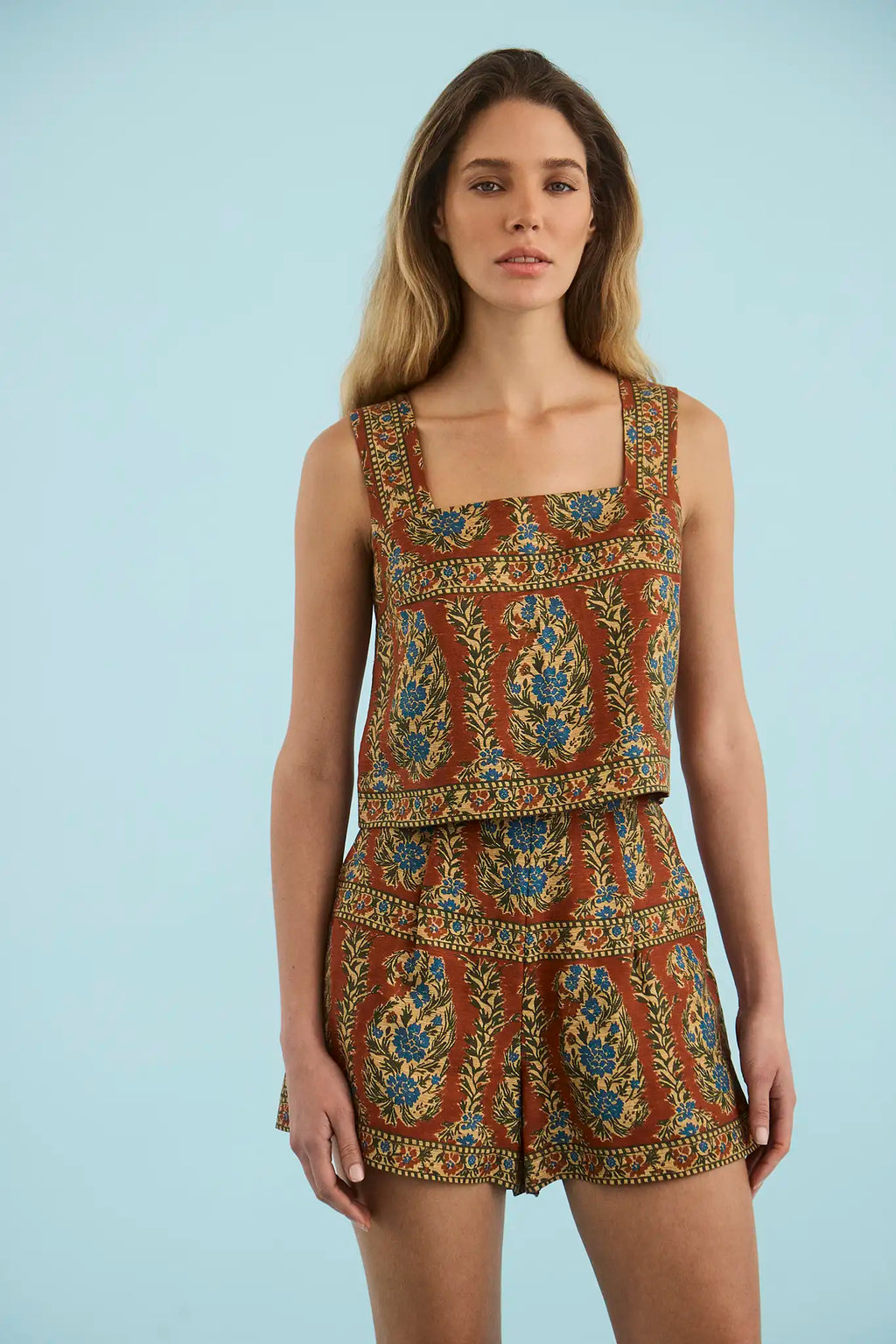 The Ashton Short paired with Corby Top in Amber Glen Brown.