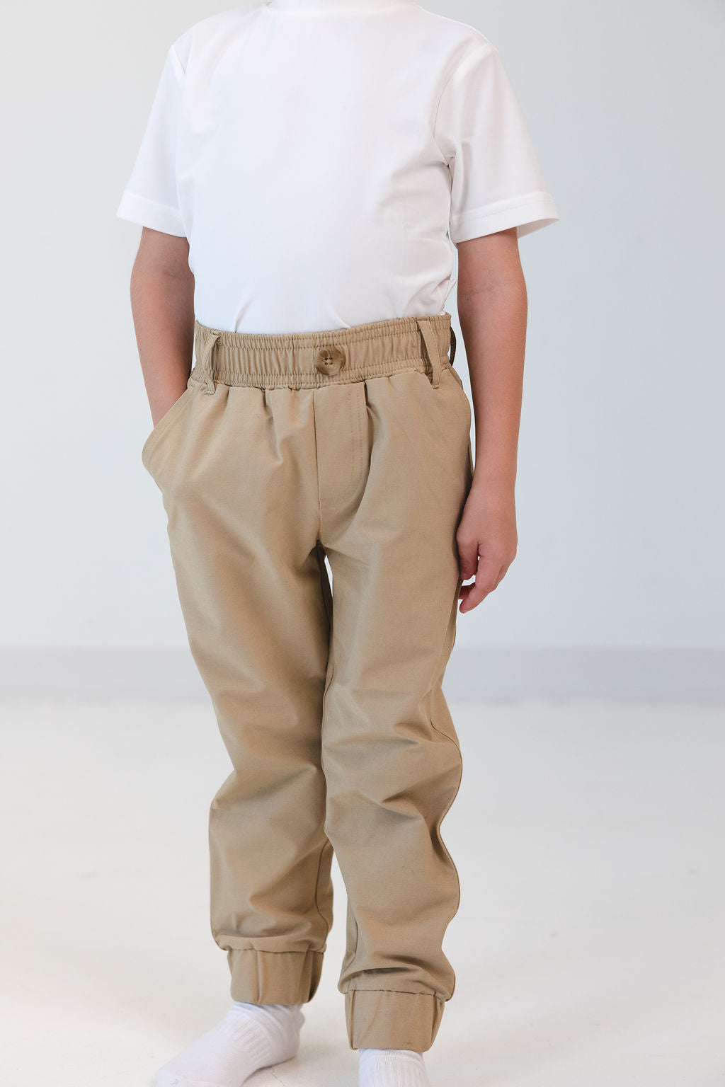 Dress Joggers in Khaki