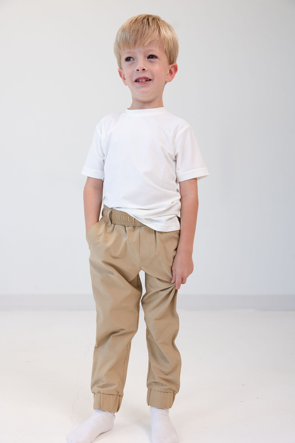 Dress Joggers in Khaki