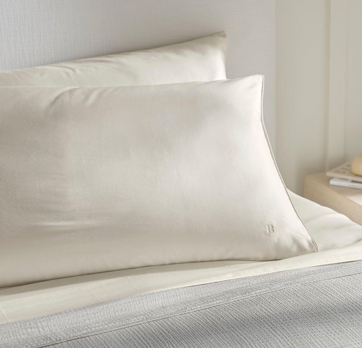 Signature Piped Edge Sheet Set
