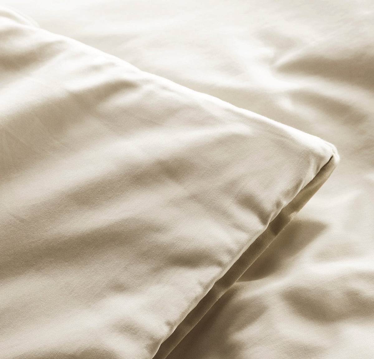 Signature Comforter Set in Cream