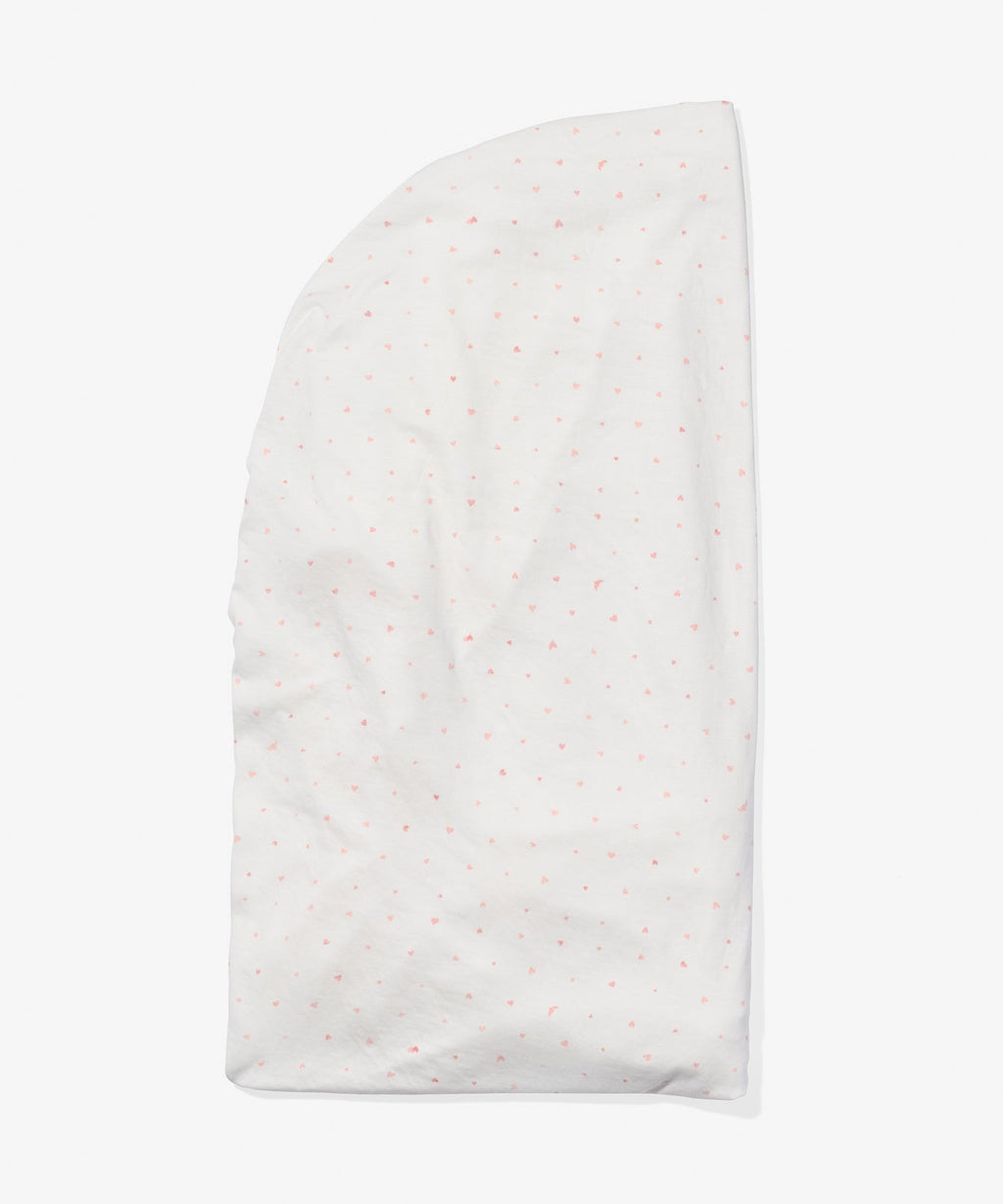 Crib Sheet in Rose Hearts