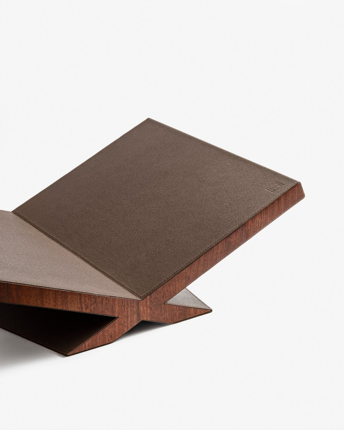 Culture Ultimate Bookstand in Brown