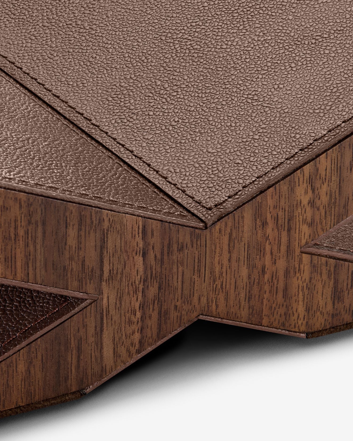 bookstand　ダークブラウン　ブルックリンスタイル　カリフォルニアスタイル Culture Bookstand Display in Brown Leather | ASSOULINE | Over The Moon