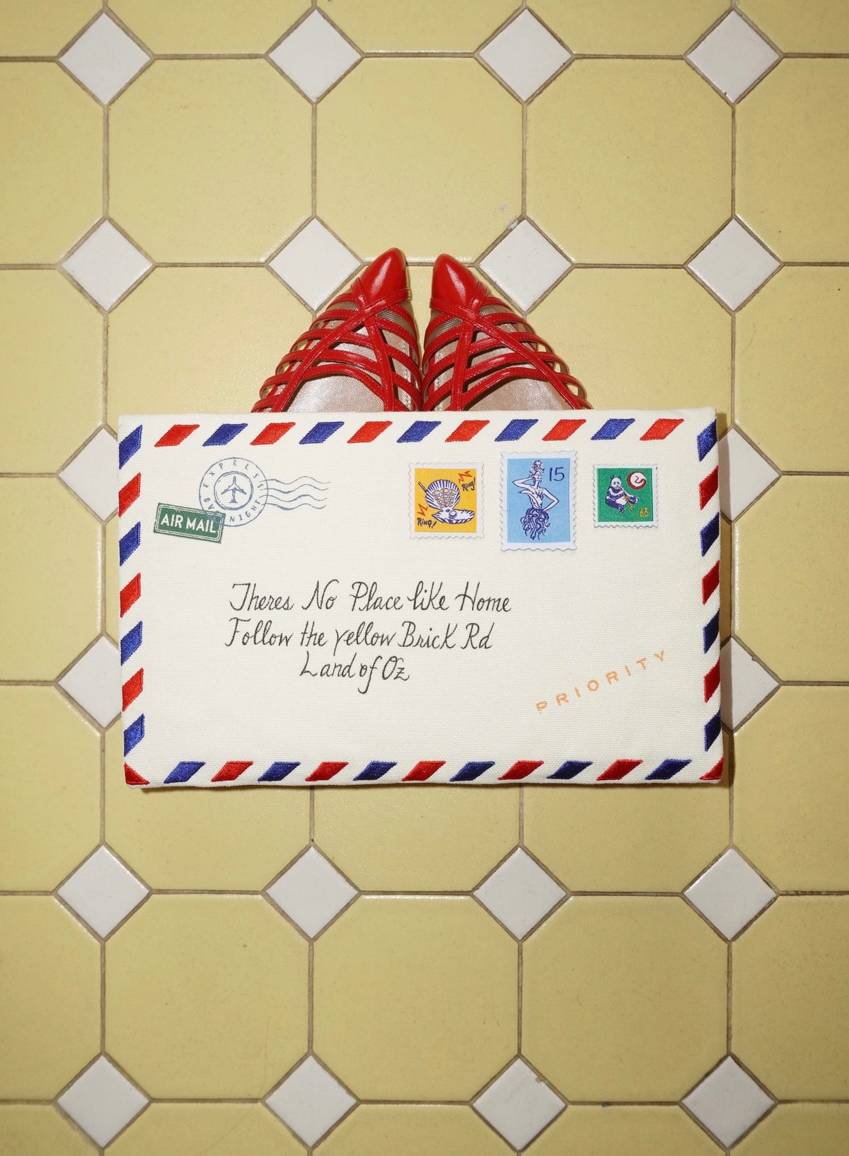 Special Delivery Clutch in White
