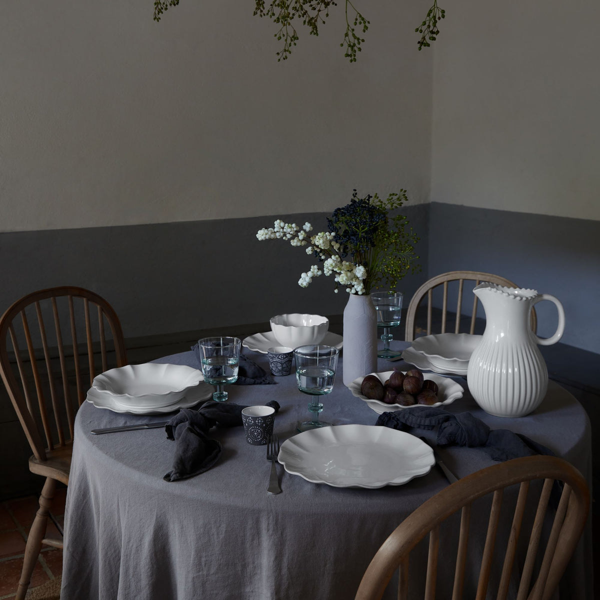 Rosa Collection Serving Bowl 12" in White