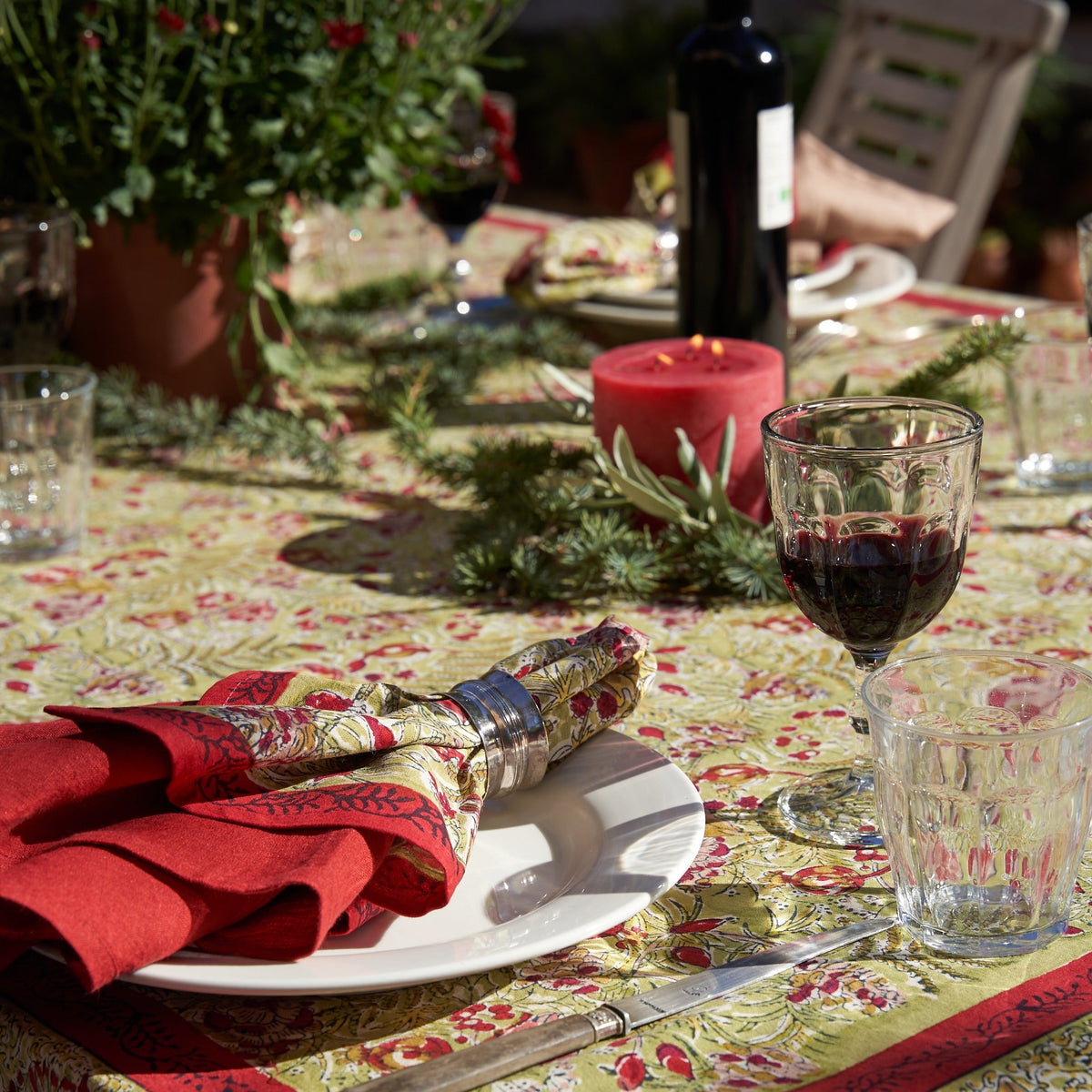 French Tablecloth Winter Garden Wreath Red & Green