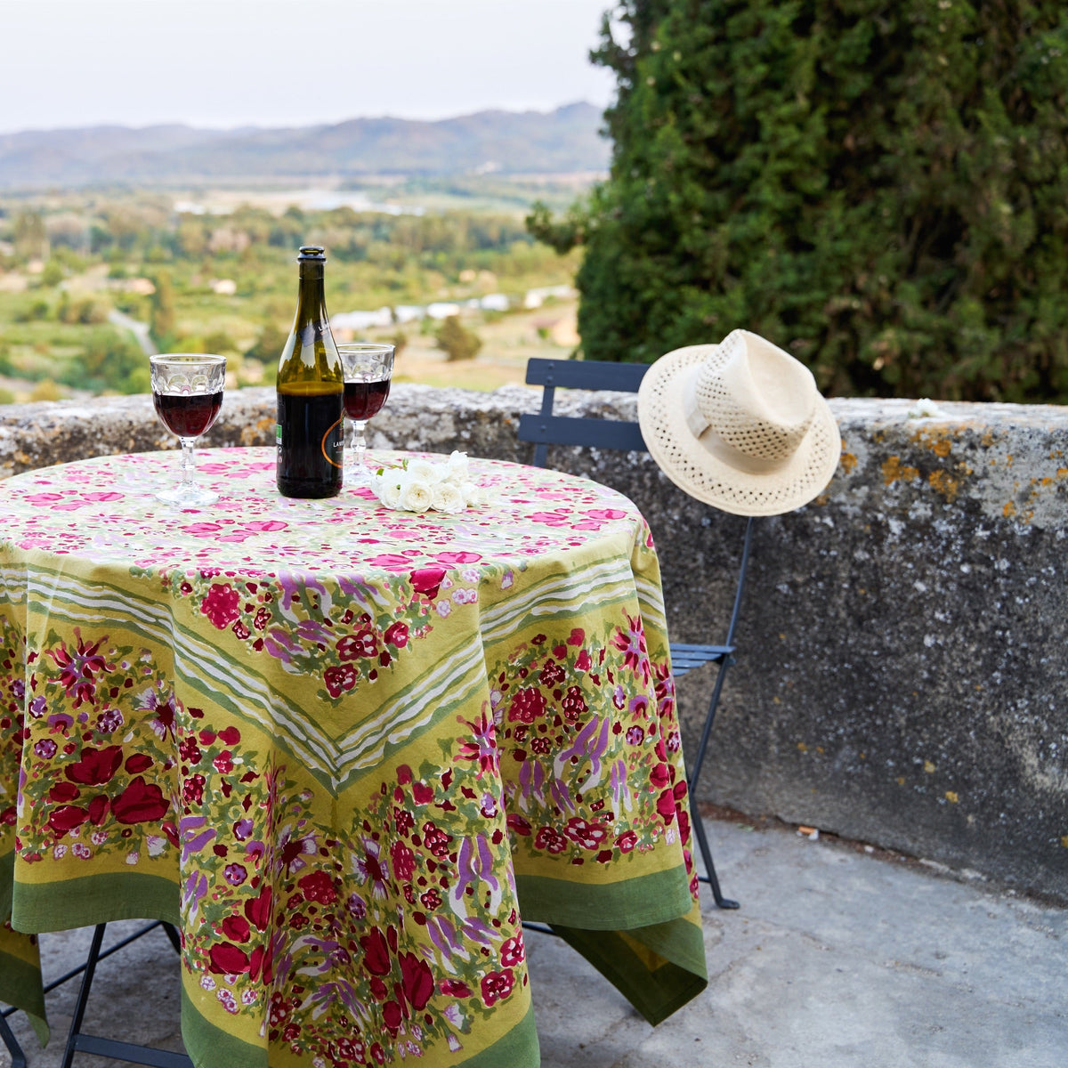 French Tablecloth Jardin Red & Green