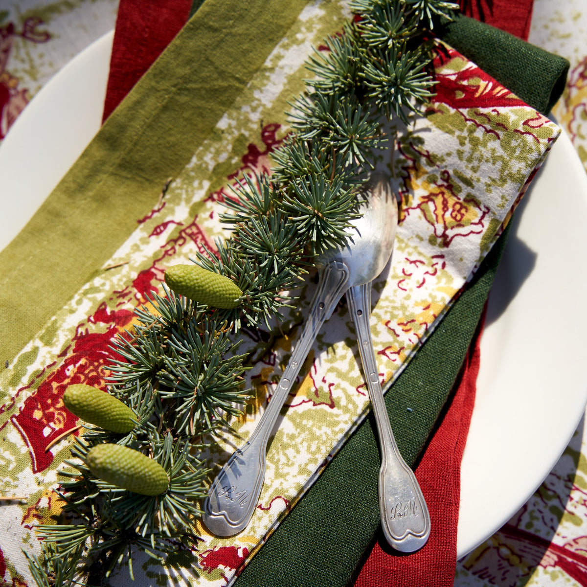 Renne Reindeer Napkins in Red & Green, Set of 6
