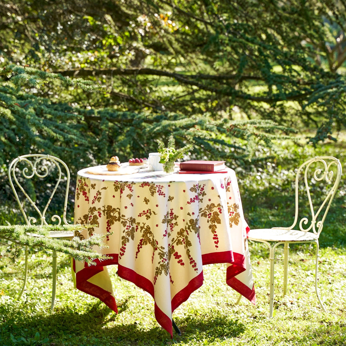 French Tablecloth Gooseberry