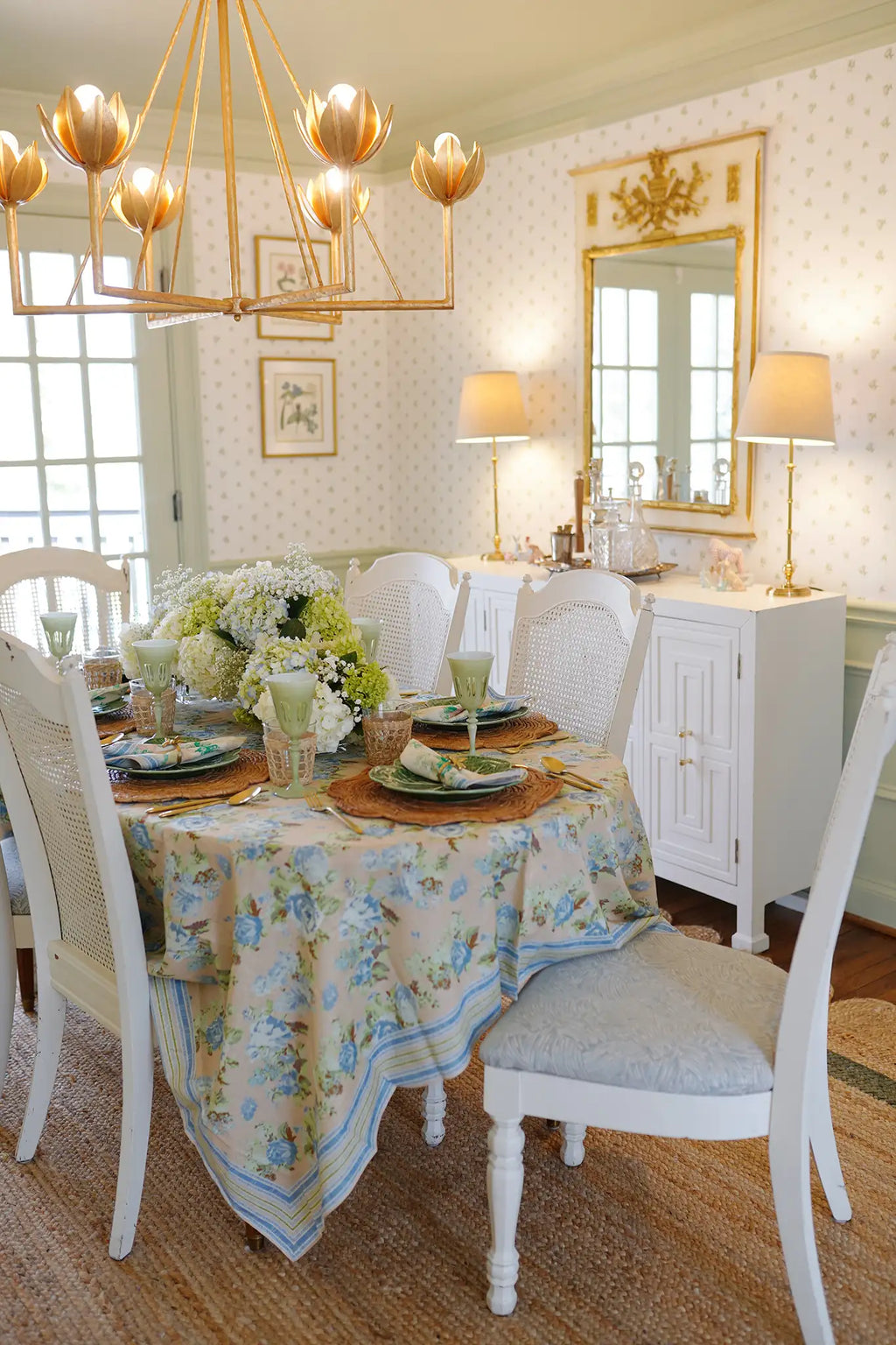Tablecloth in Garden Rose Peri