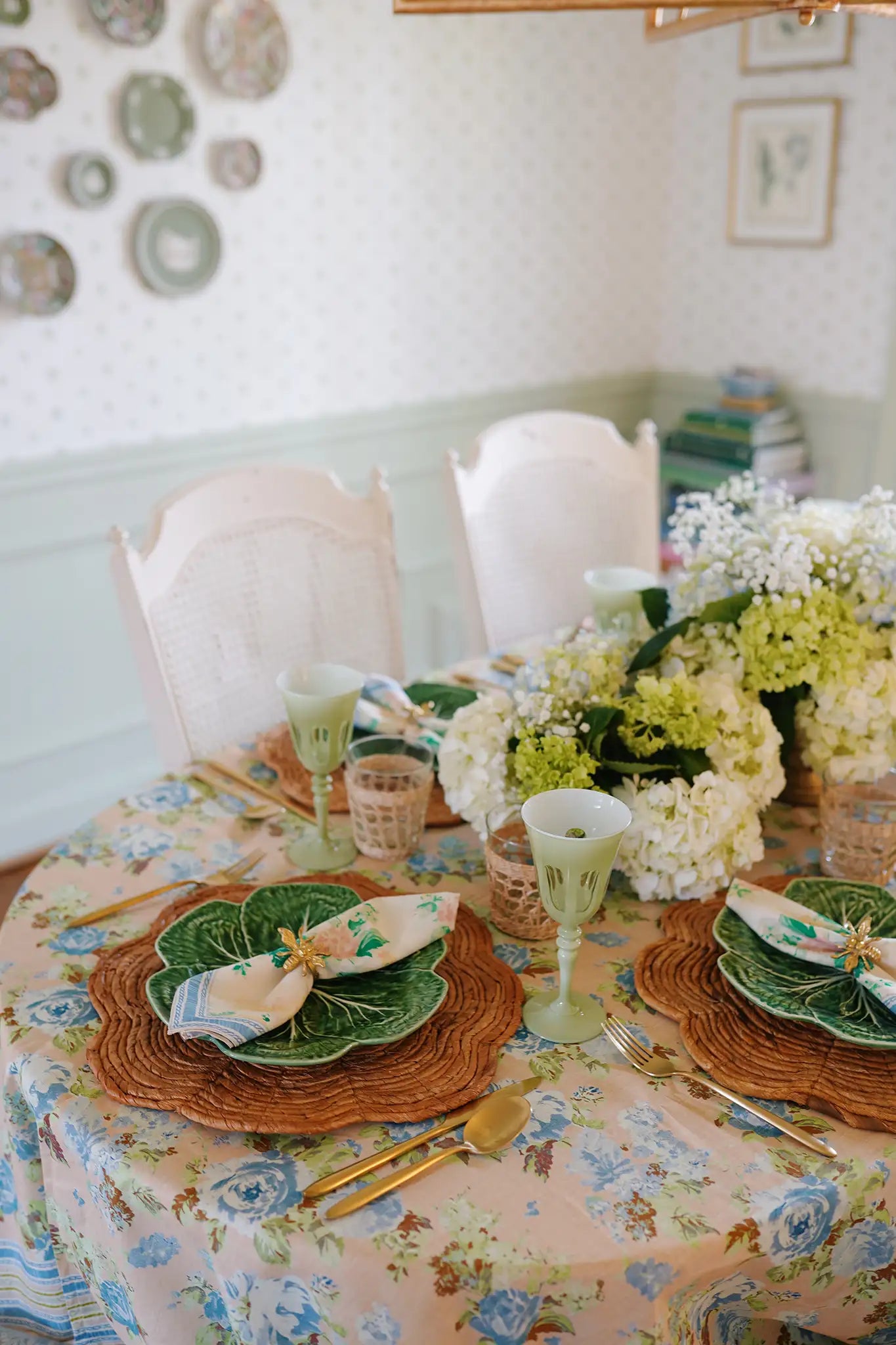 Tablecloth in Garden Rose Peri