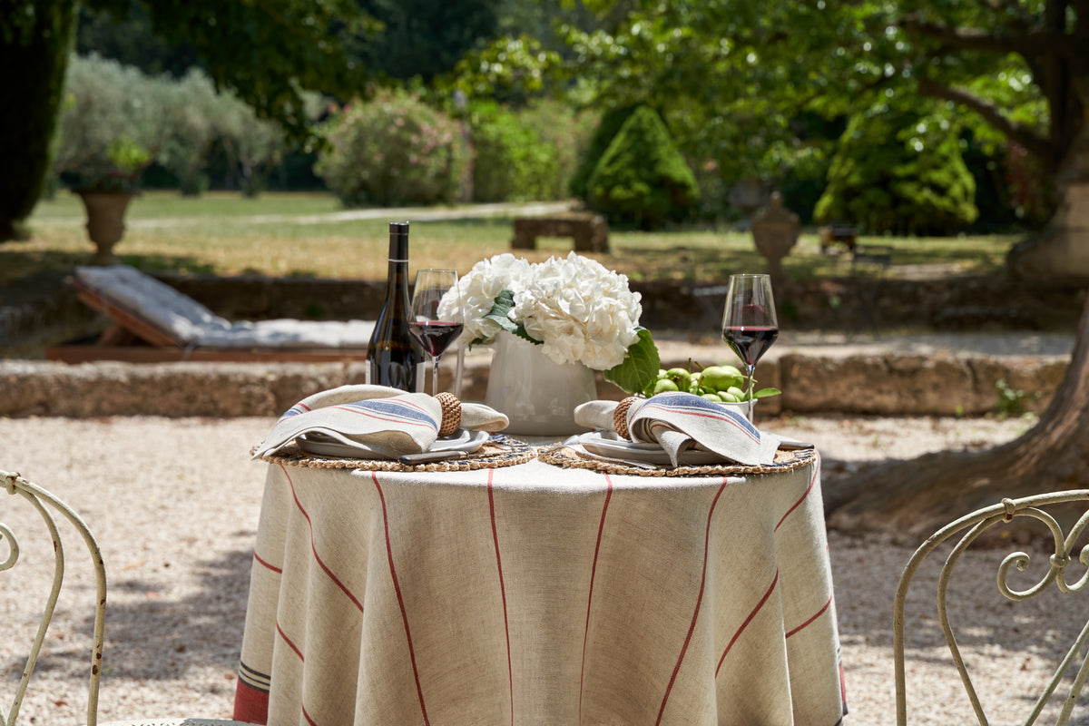 Eze 60x60 Tablecloth in Ivory & Red