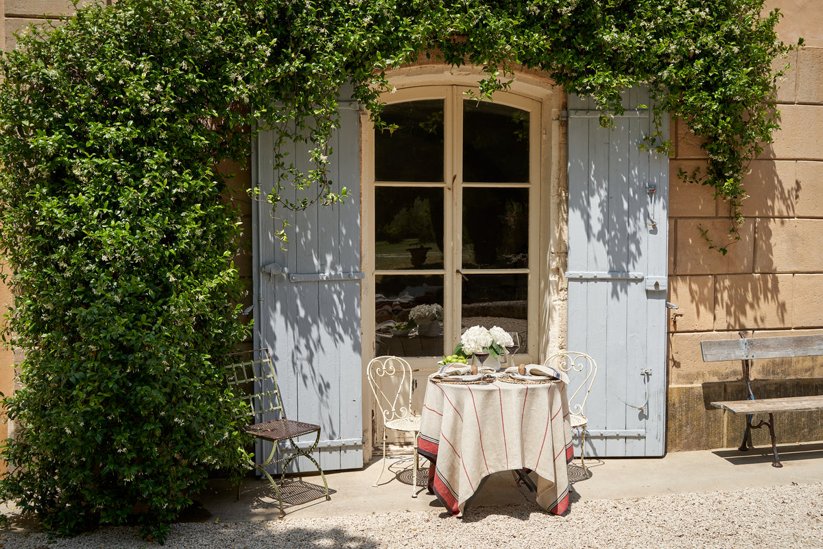 Eze 60x60 Tablecloth in Ivory & Red
