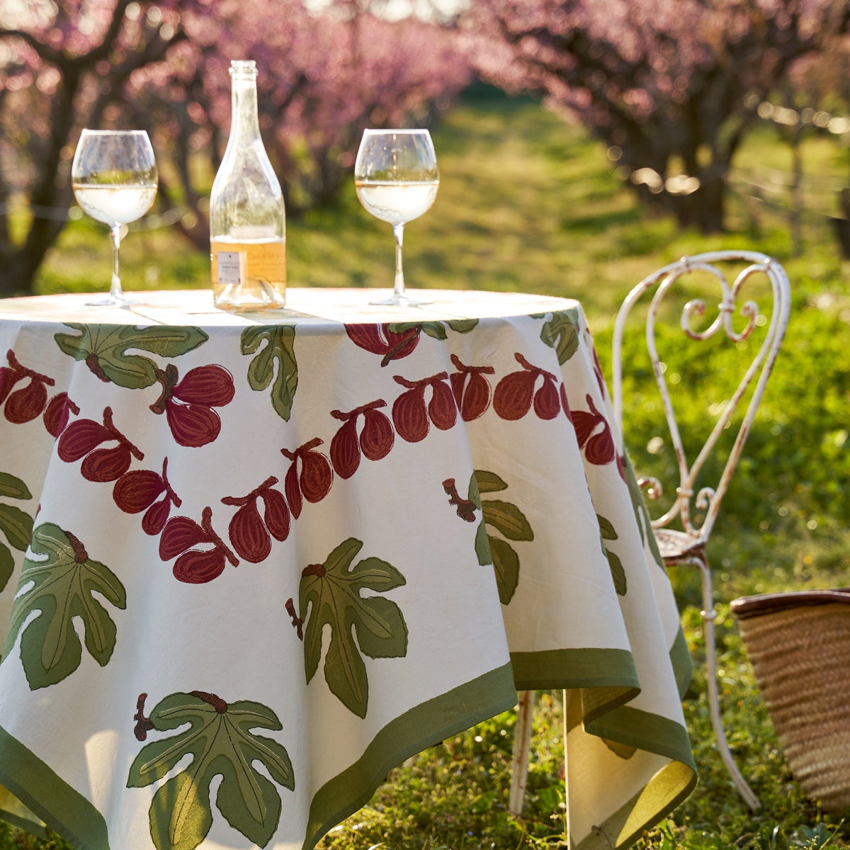 French Tablecloth Fig Red & Green