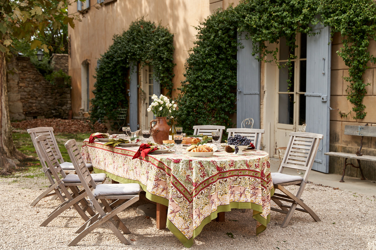 Renne Reindeer Tablecloth in Red & Green