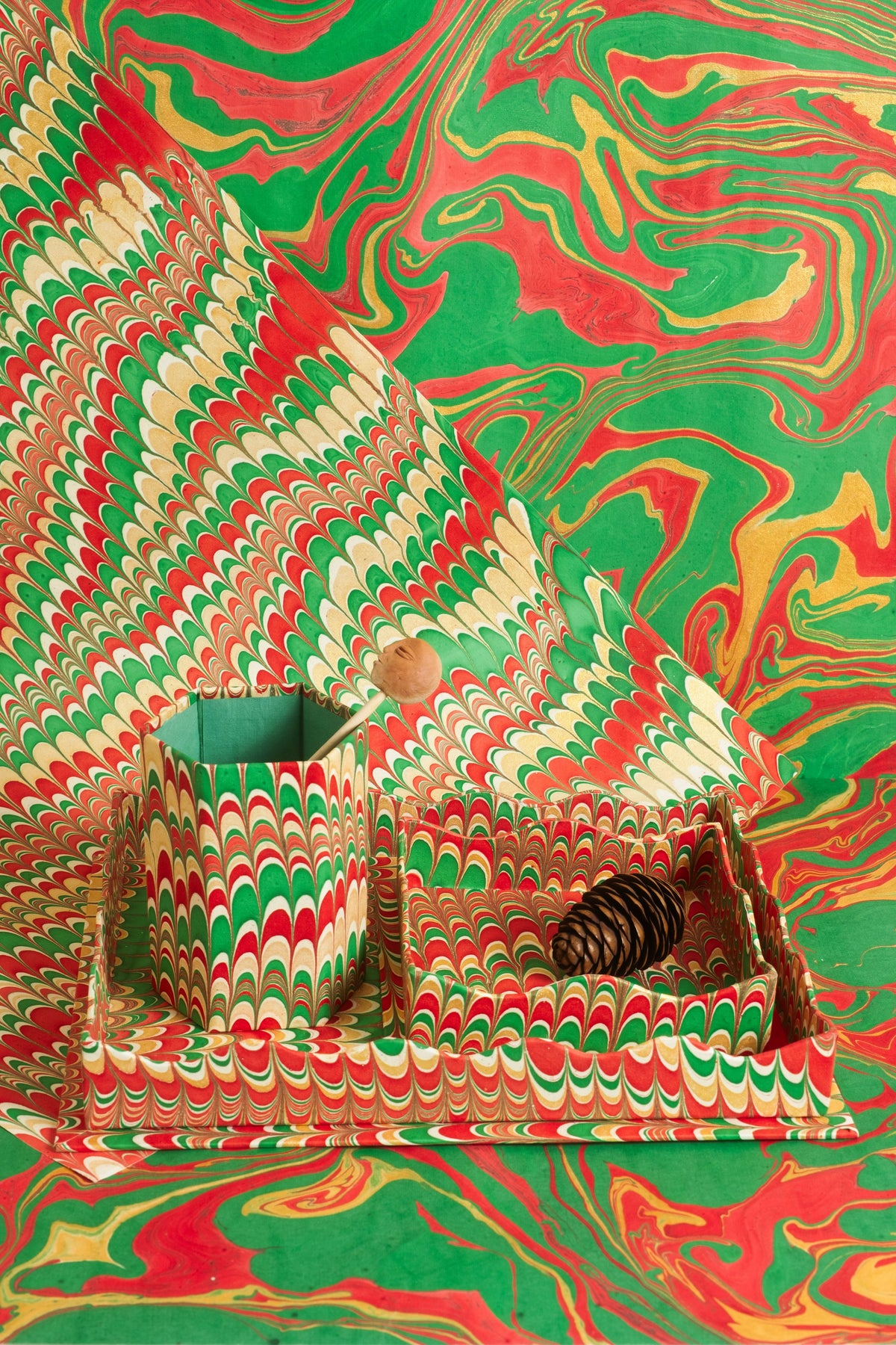 Nesting Scalloped Hand-Marbled Trays in Holiday Jingle