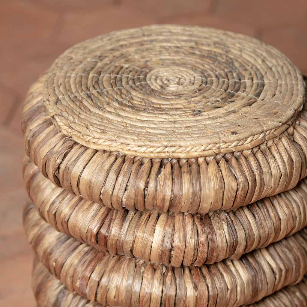 sol side table detail