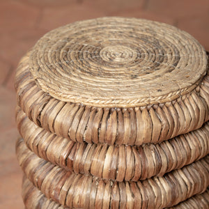 sol side table detail