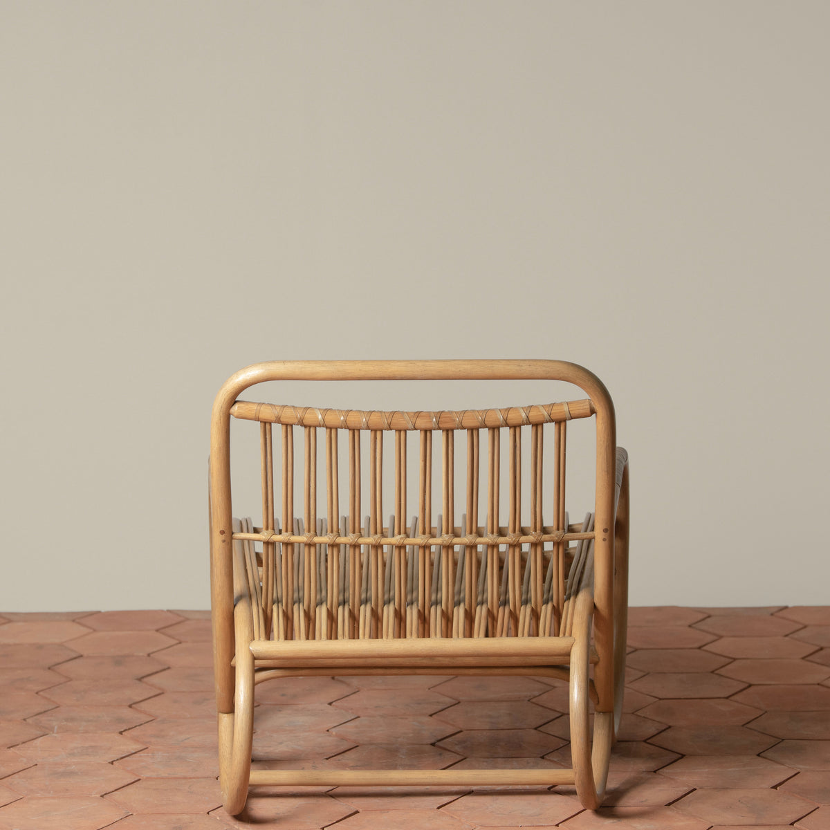 loup rattan lounge chair back