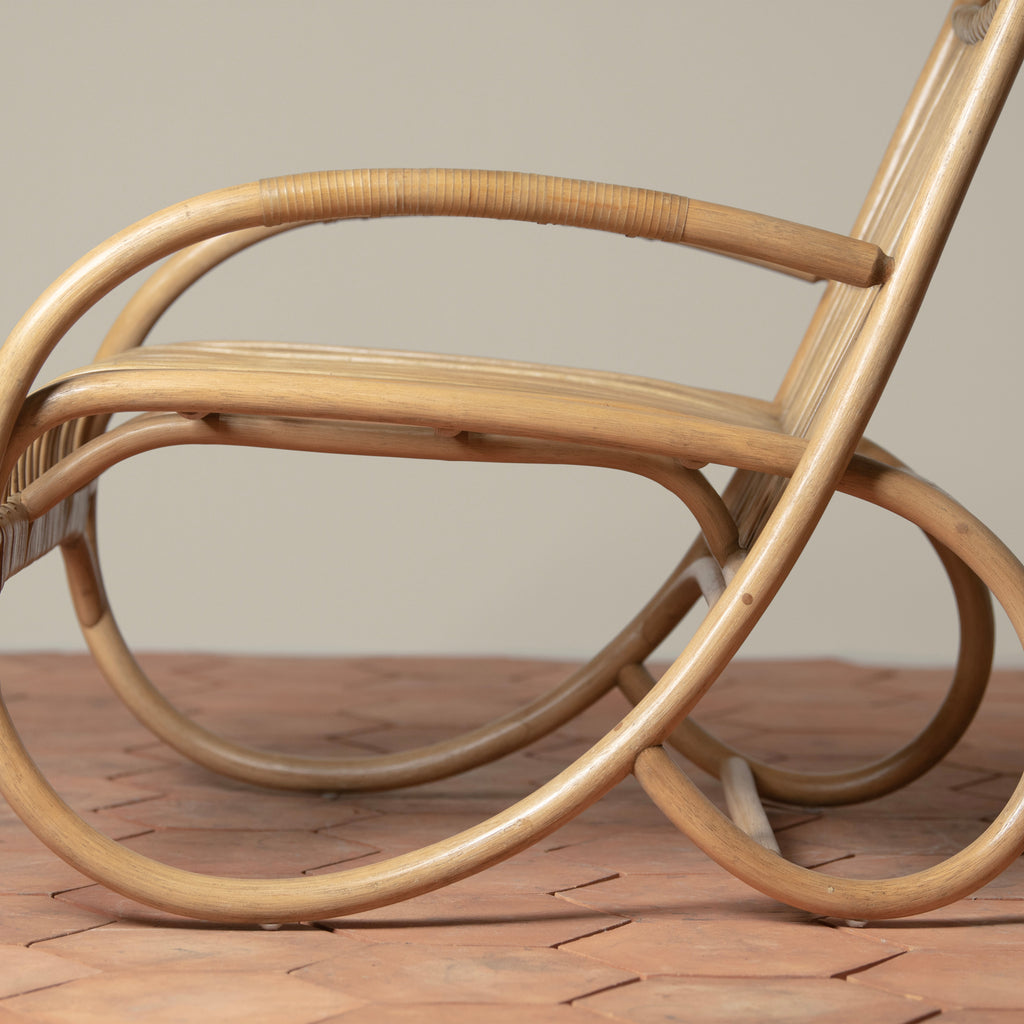 loup rattan lounge chair side