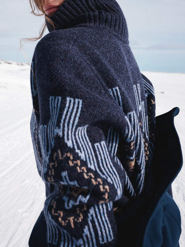 Pioneer Sweater in Navy Blue