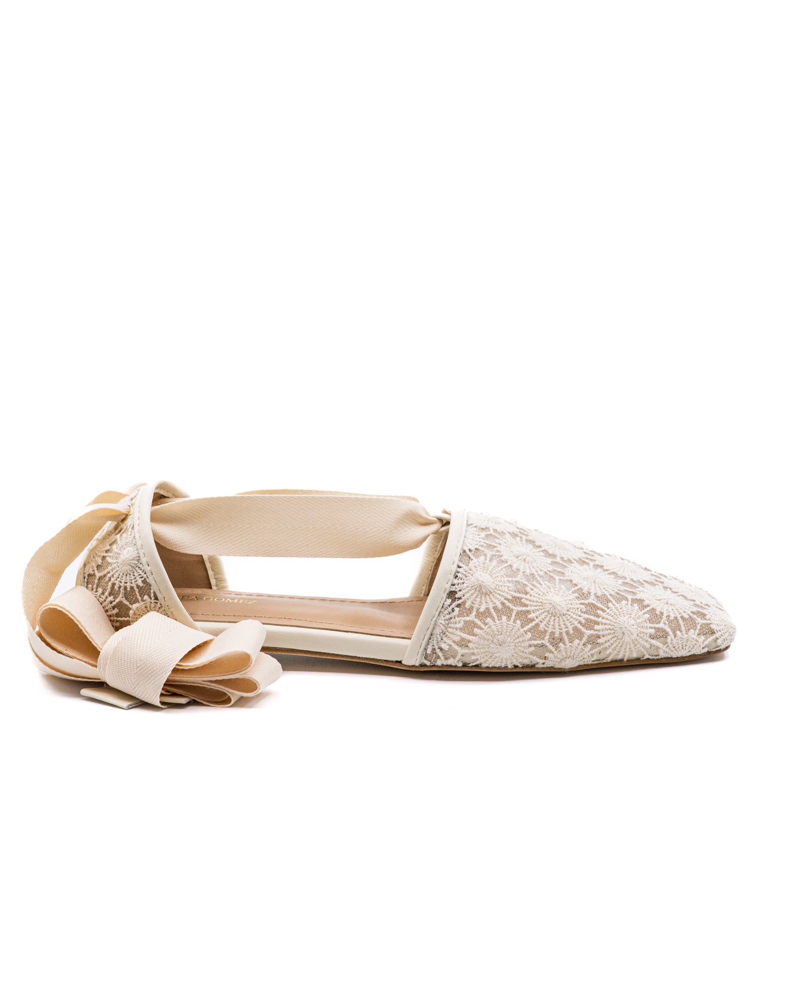 Desi Lace Flat in White
