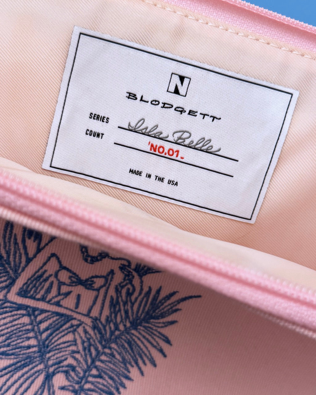 Isla Bonita Pouch in Lavender