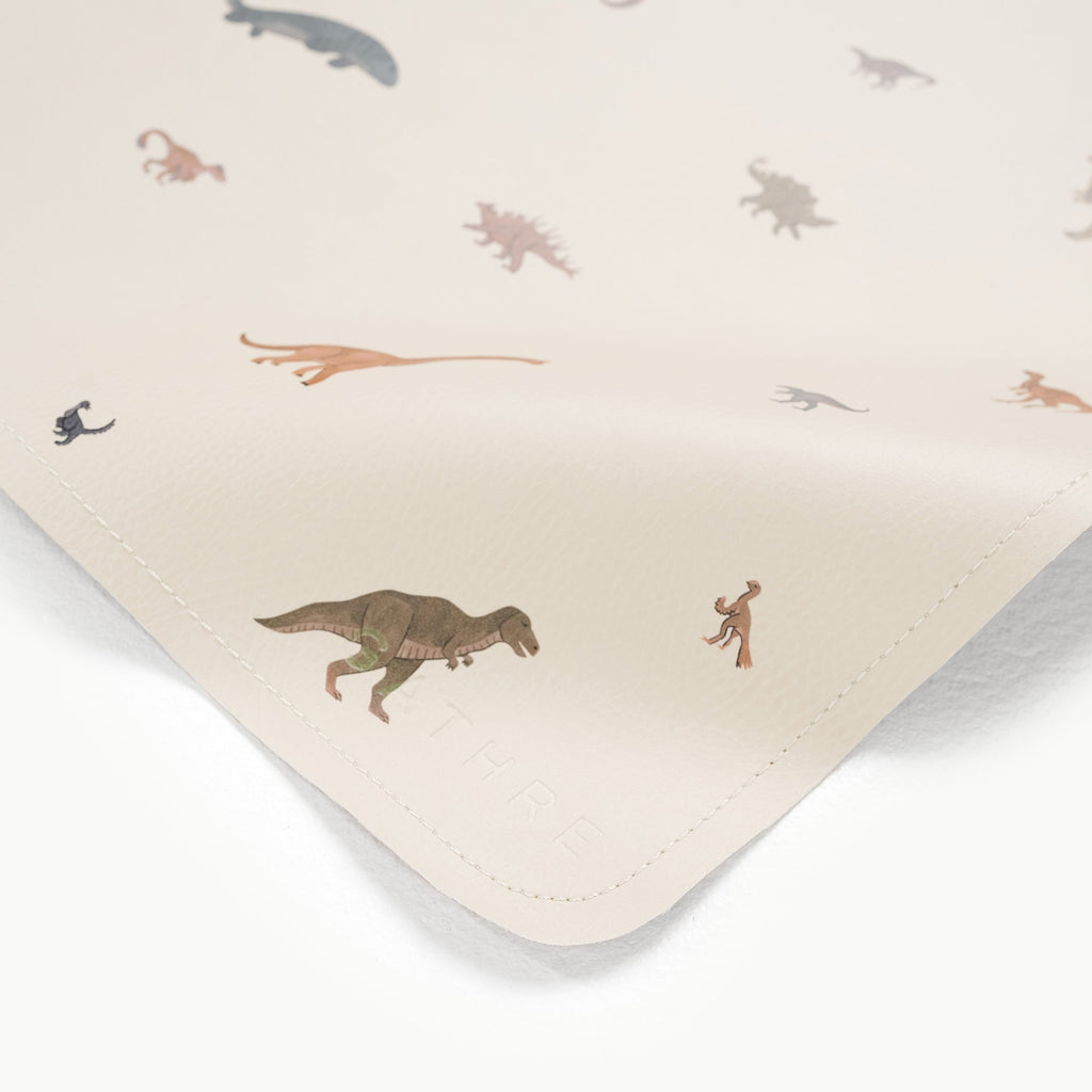 Dinosauria@deboss detail