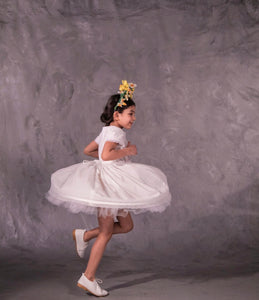 The Clementine in White