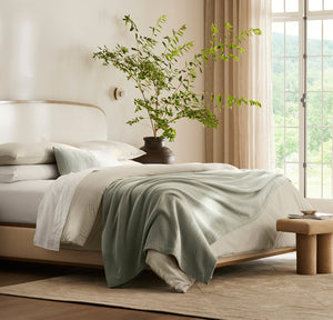 Dream Bed Blanket in Sageleaf