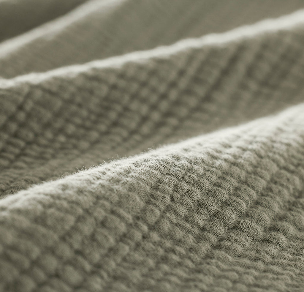 Dream Bed Blanket in Sageleaf