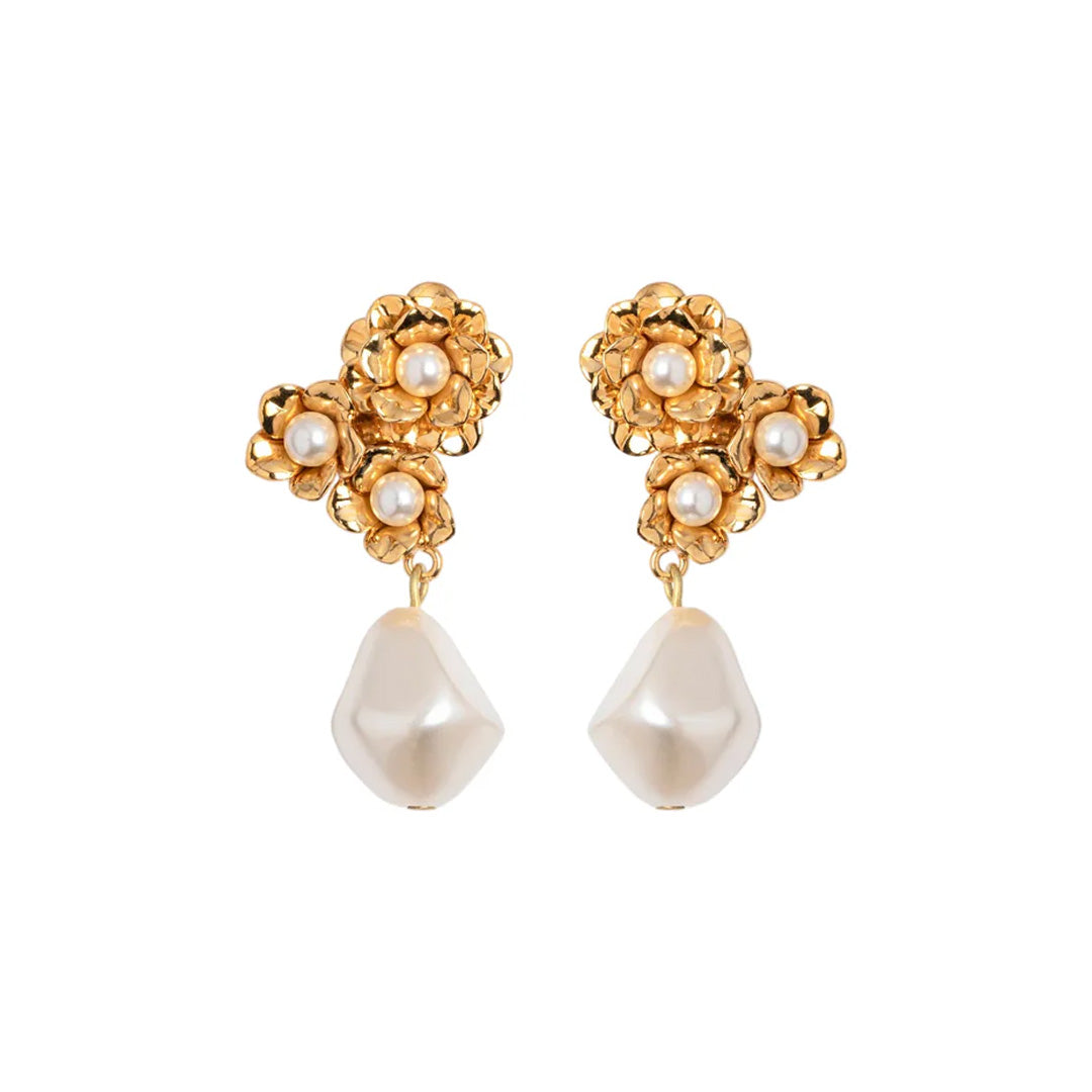 Romina Earrings in Gold