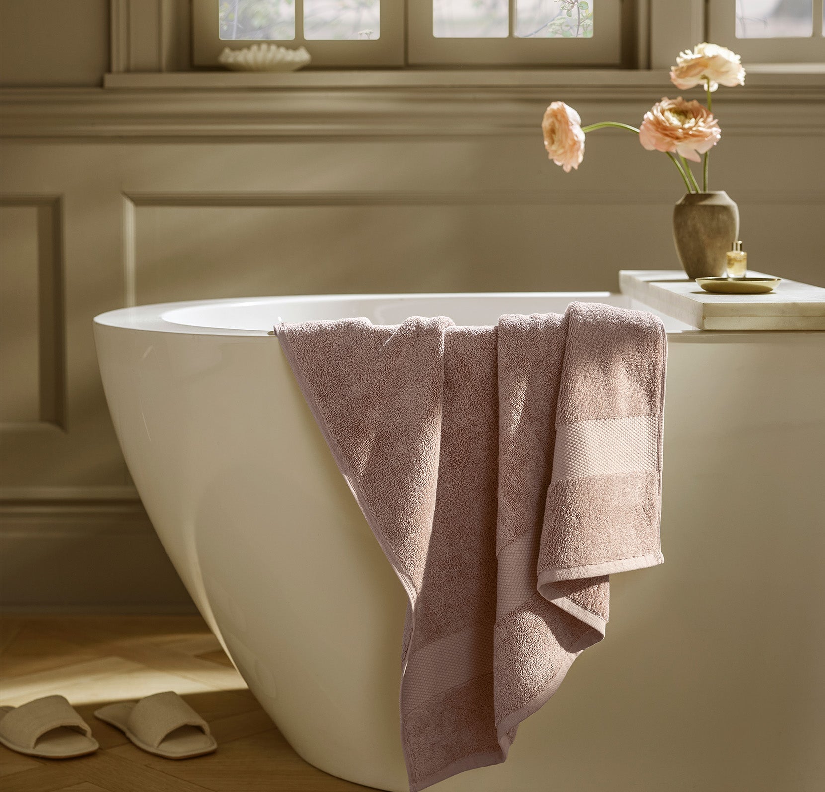Plush Bath Towel in Dusty Rose